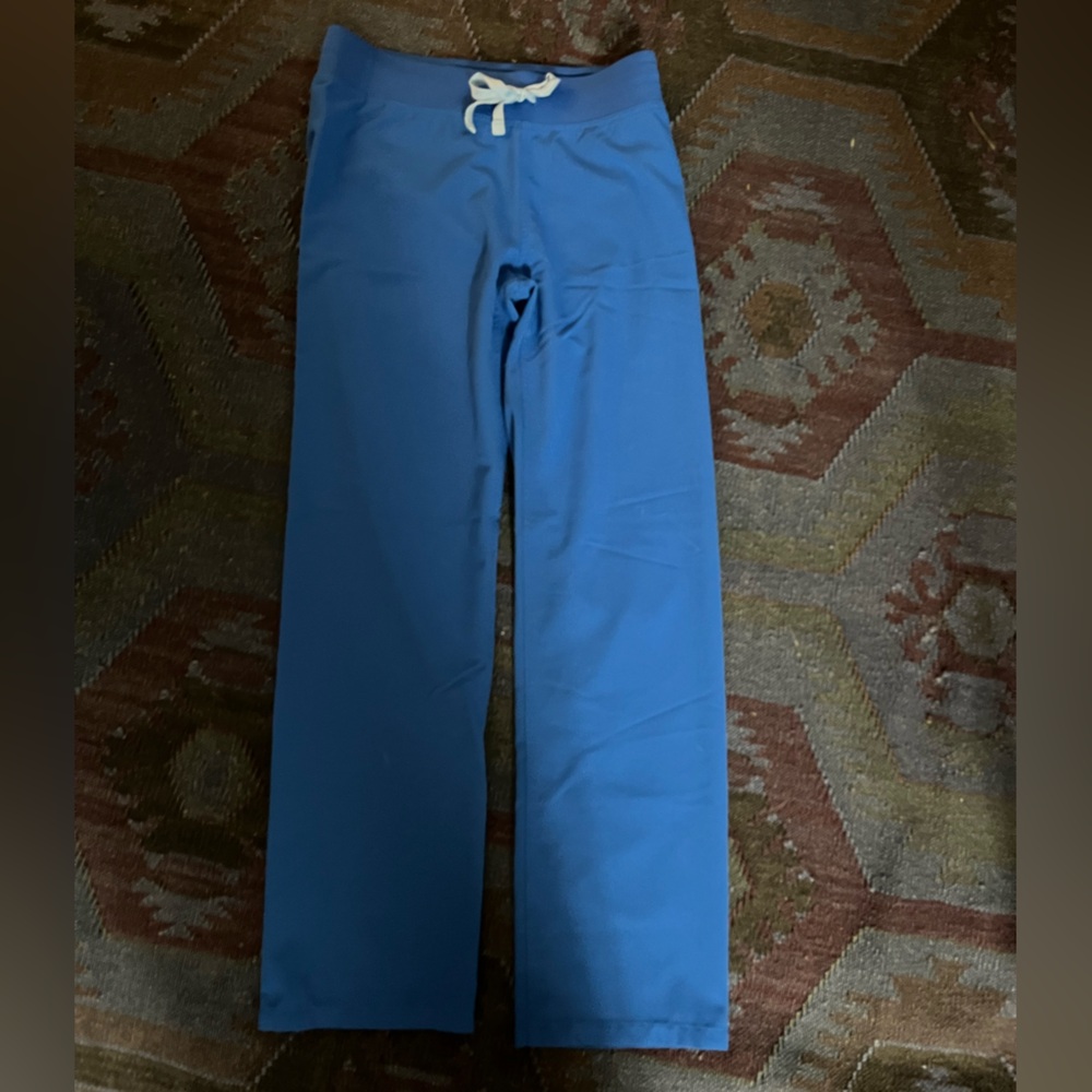 Figs Livingston Scrub pants in Royal Blue S